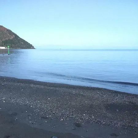 Vista Mare Mela 아파트 *